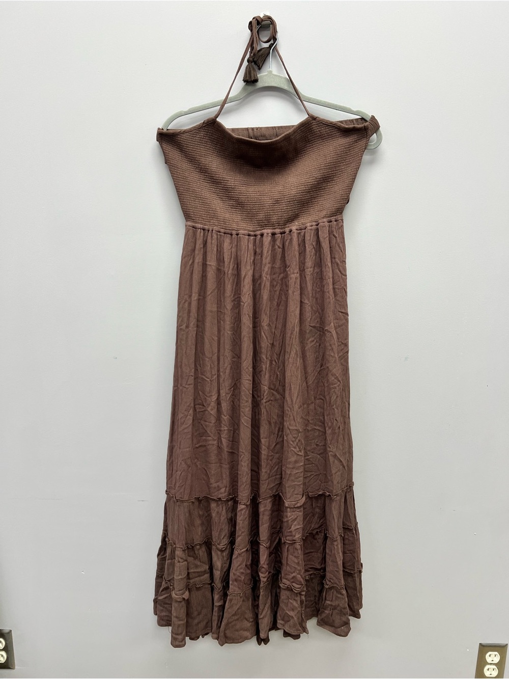 In Loom Women’s Smocked Halter Maxi Dress in Brown size L Cute Back Detail